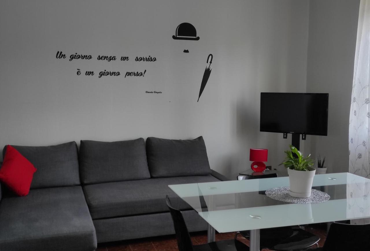 The Smile'S Home Lucca Bagian luar foto