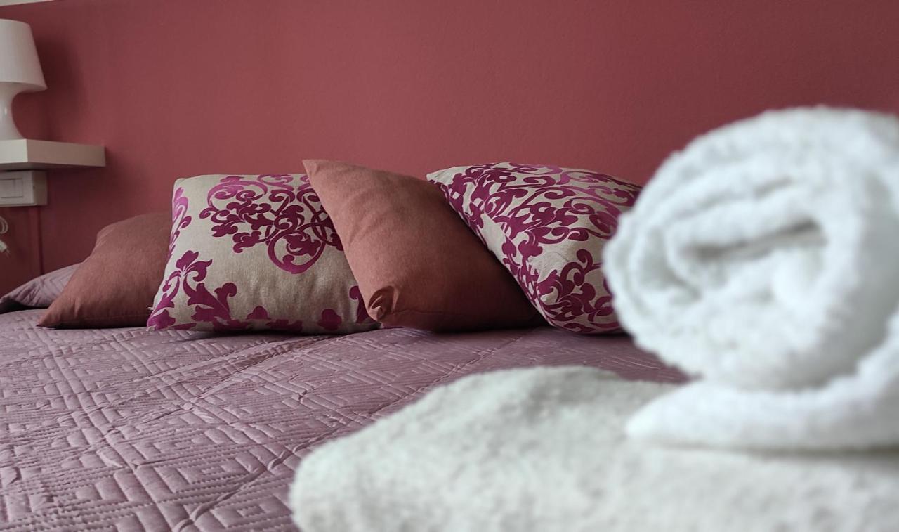 The Smile'S Home Lucca Bagian luar foto